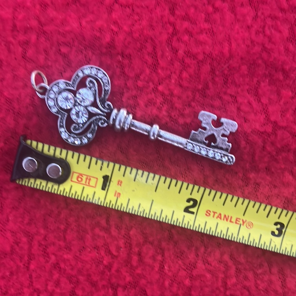 Silver tone Skeleton Key Pendant - Picture 8 of 9